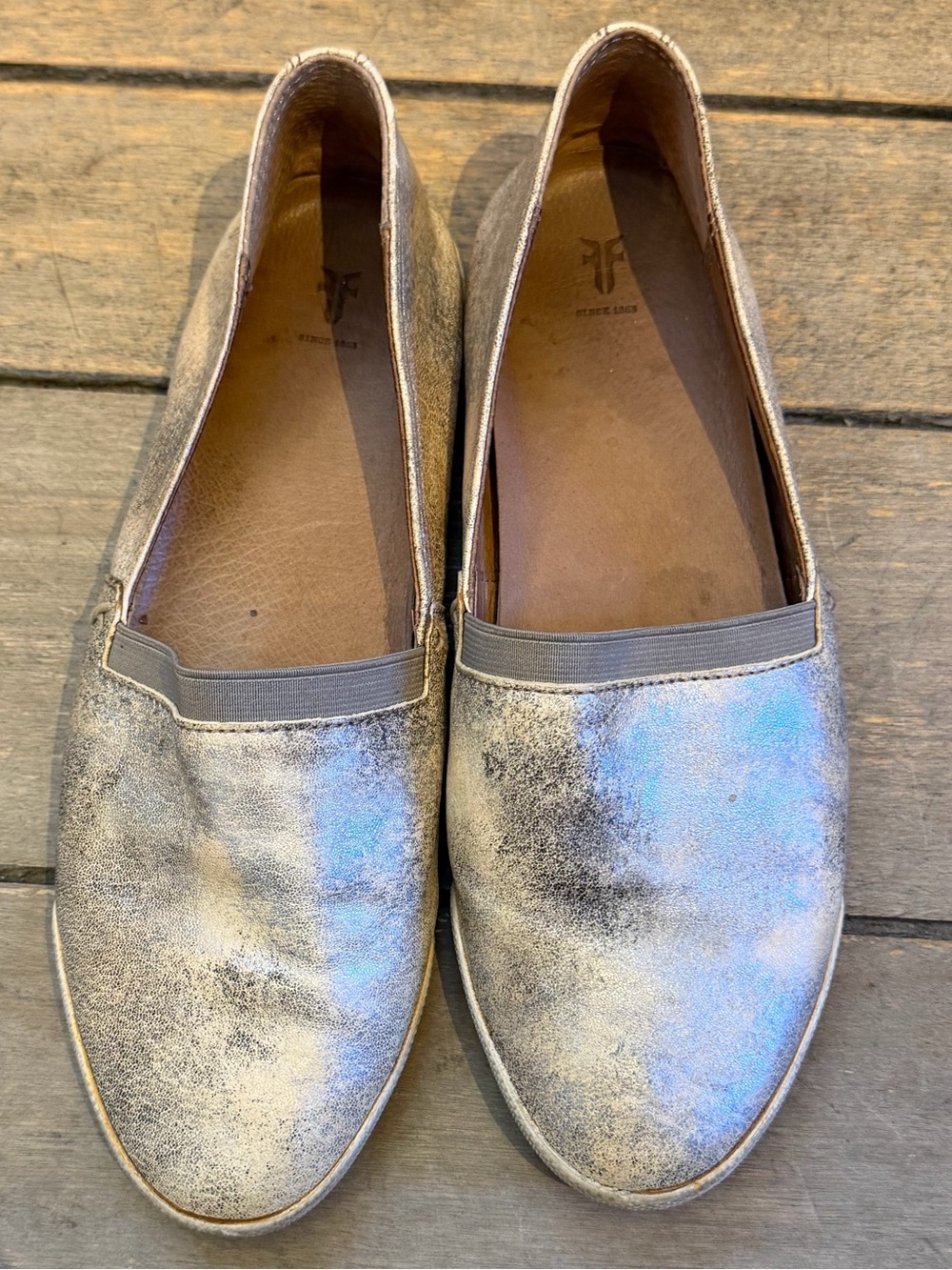 Frye Melanie Women's Metallic Slip-On Flats - Gold 8.5
